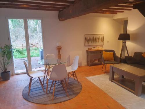 Ligny-le-Ribault House | Gîte Les Fourmilières