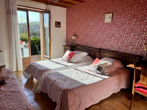 Courzieu House | Gîte LES GOUTTES