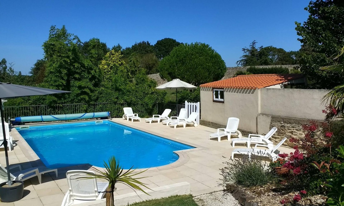 La Chaize-Giraud Cottage | Gîte Les Lauriers, Piscine Chauffée, à 5 km de Brétignolles sur mer