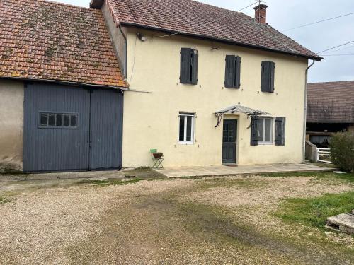 Champlecy House | Gîte Les Lilas