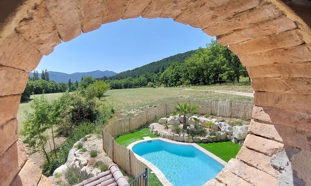 Dieulefit House | Gîte Les Peyrières with swimming pool/pétanque/ping-pong, ideal for families/friends