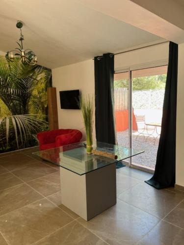 Ginasservis House | Gîte - Les Salons du Bastier