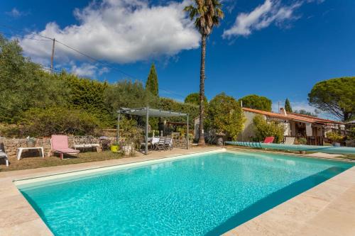 Cotignac Apartment | Gîte Les Tarentes