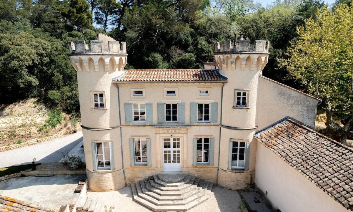 Sarrians Cottage | Gîte les Tours in Sarrians - Castle in Provence