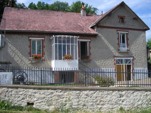 Anost House | Gîte Meublé