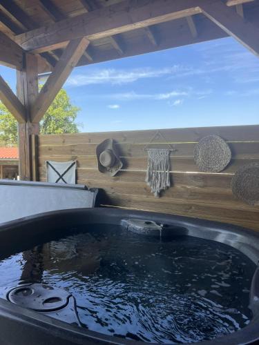 Sainte-Foy-Saint-Sulpice House | Gîte nature et spa
