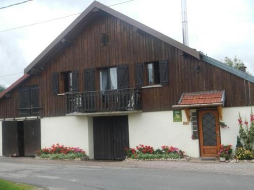 Champdray House | Gîte nature, 15 km de Gérardmer, randonnée, ski, jardin, terrasse, BBQ, équipements bébé inclus - FR-1-589-64
