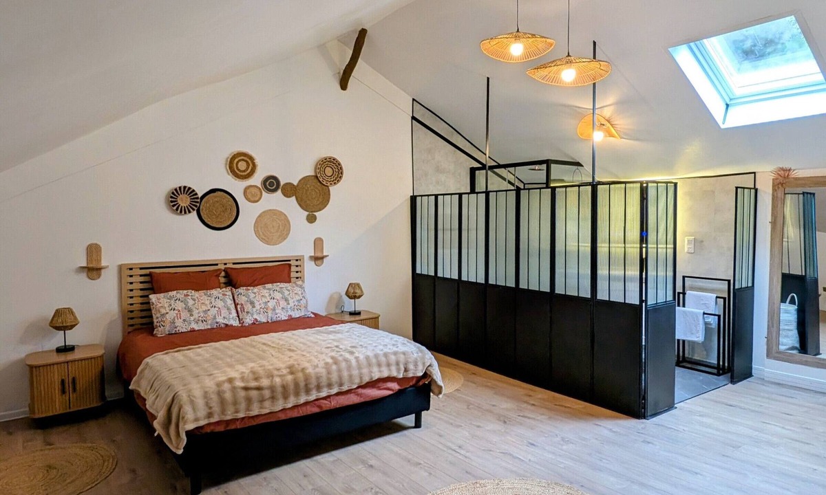 Auzon Cottage | Gîte near Clermont, comfort and charm