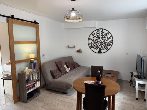 Saint-Georges-sur-Cher House | Gîte paisible avec parking, animaux admis - FR-1-491-485