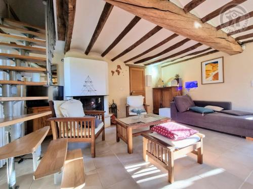 Choisies House | Gîte paisible avec jardin privé, cheminée et équipements modernes au cœur du Parc Naturel de l'Avesnois - FR-1-510-98