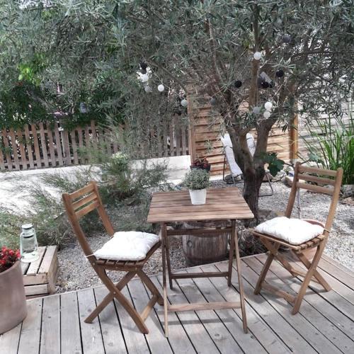 Roujan House | Gîte plain-pied avec jardin terasse