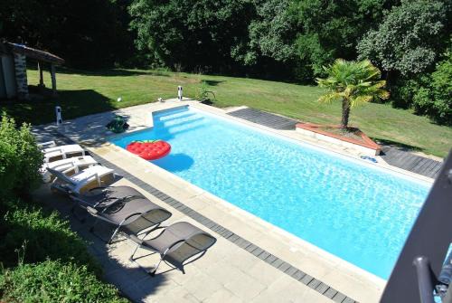 Les Herbiers House | Gîte PMR 8 personnes, piscine, 15 min Puy duFou