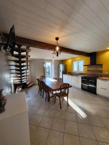 Taurignan-Vieux House | Gîte PRAT NAOU - PYRENNEES ARIEGEOISES