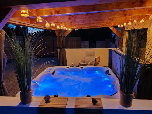 Cleguer House | Gîte Prestige Spa Privatif & Cave Vitrée