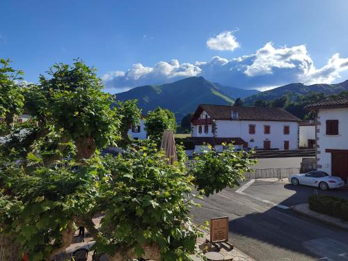 Saint-Etienne-de-Baigorry Bed & Breakfast | Gîte Restaurant chez Maritxu