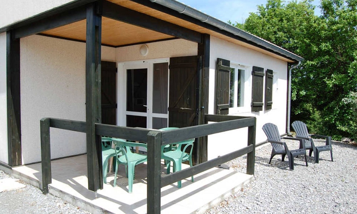 Joyeuse Cottage | Gîte Romarin 2 – Village de Gîtes with Pools, Tennis & Panoramic Views