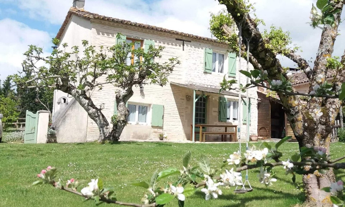 Sigalens House | Gîte rural des Gravets, shared pool