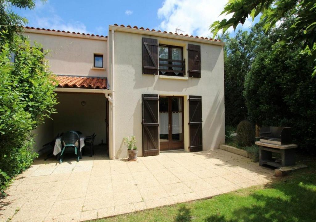 Saint-Aubin-la-Plaine House | Gîte Saint-Aubin-la-Plaine, 3 pièces, 4 personnes - FR-1-426-247