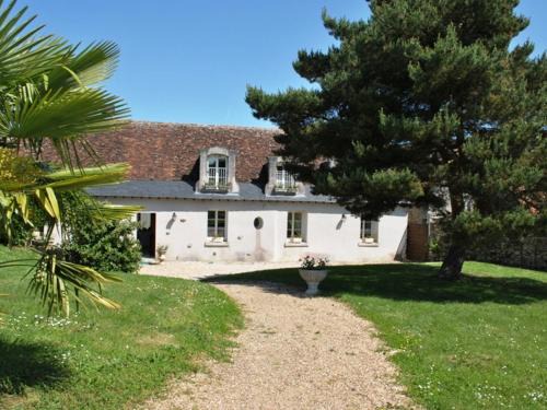 Azay-sur-Cher House | Gîte spacieux proche Tours, idéal pour familles - FR-1-381-359