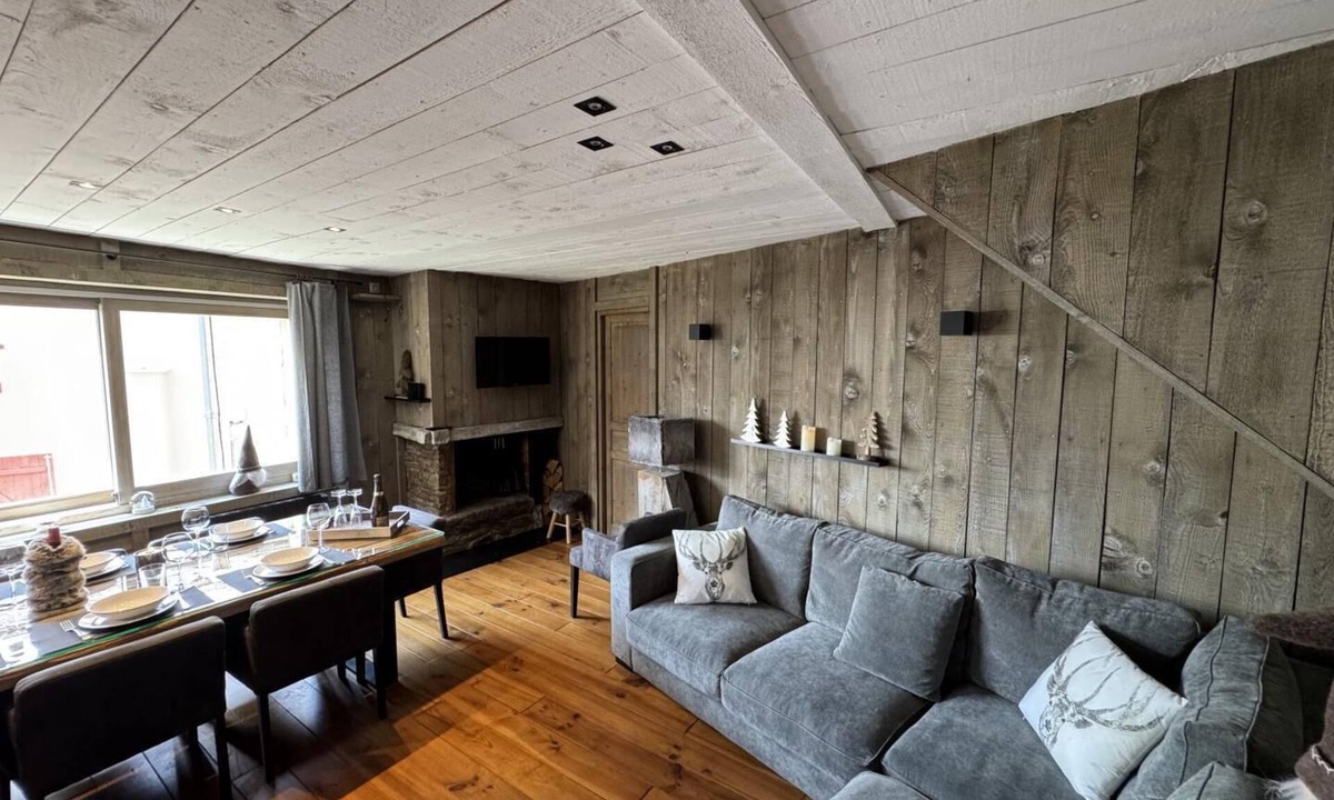 Llo House | Gîte Sylvestre - LLO - Gîte