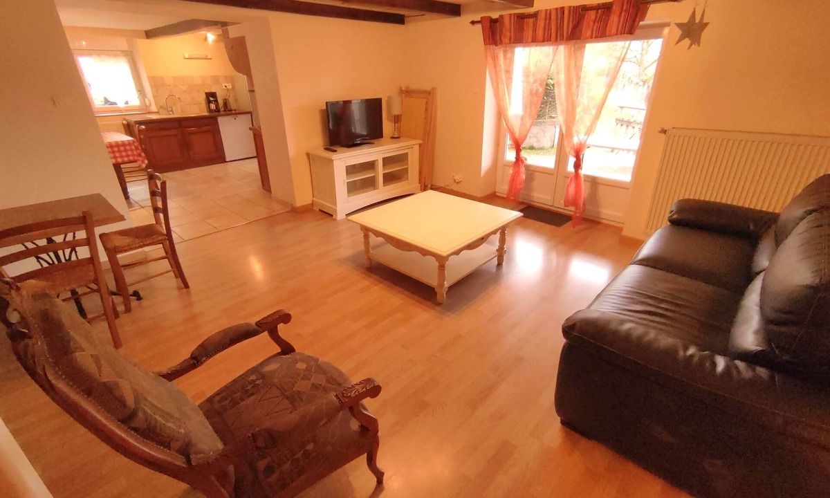 Dommartin-les-Remiremont Cottage | Gîte Tiffanie - SPA Jacuzzi Sauna Fishing pond