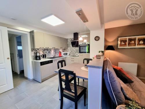 Preux-au-Bois House | Gîte tout inclus avec jardin clos, terrasse privative, proche forêt et randonnées, 1 chambre, 1 canapé-lit - FR-1-510-168