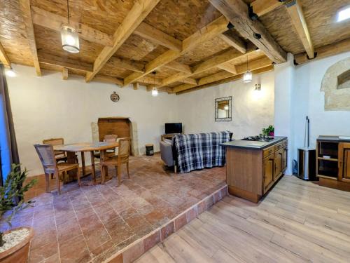 Loudun House | Gîte Val de Loire Le Puits