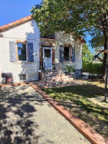 Cazeres House | Gîte Villa Garona 6 pers avec billard proche Pyrénées