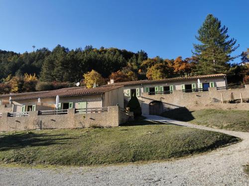 Saint-Nazaire-le-Desert House | Gîtes Clos La Roche