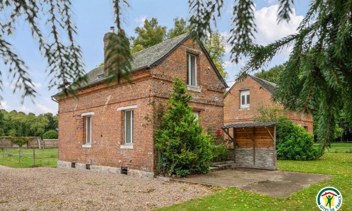 Saint-Jean-du-Cardonnay House | Gîtes de France® - Le Cellier du Château
