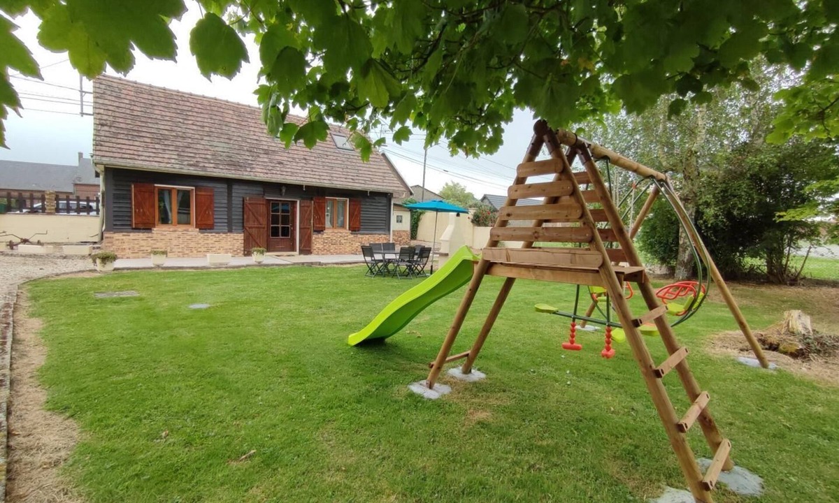 Cuverville-sur-Yeres House | Gîtes de France® - Clemence and Mathieu's Gîte