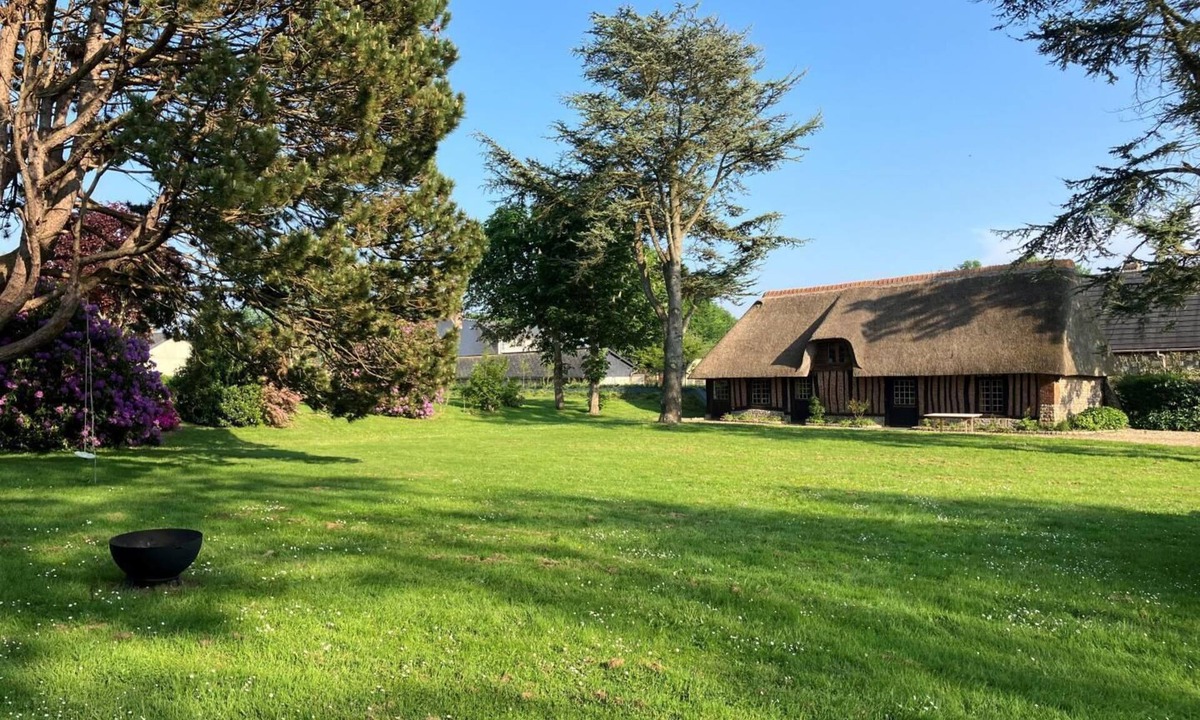 Saint-Martin-aux-Buneaux House | Gîtes de France® - La Chaumière des Bâtisses