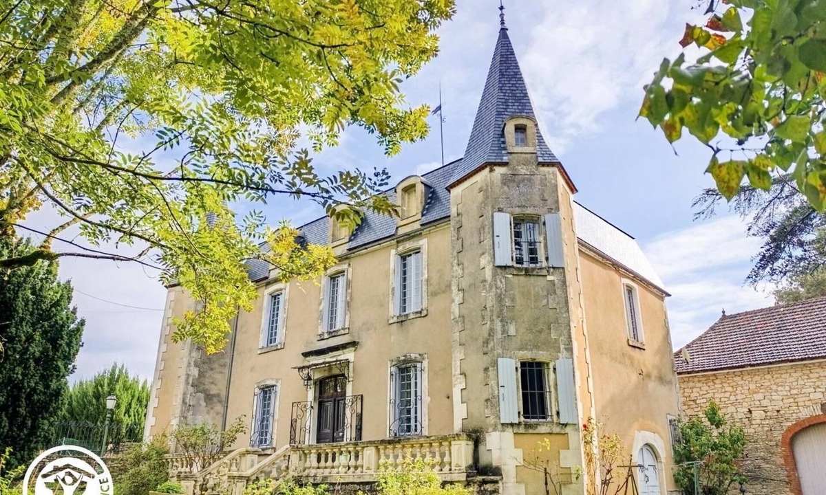 Peyrilles House | Gîtes de France® - Château de Ginard