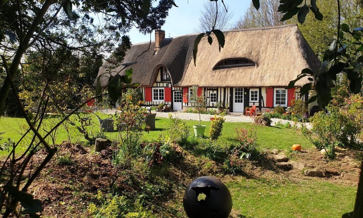 Limpiville House | Gîtes de France® - Jacquotte's Chaumière