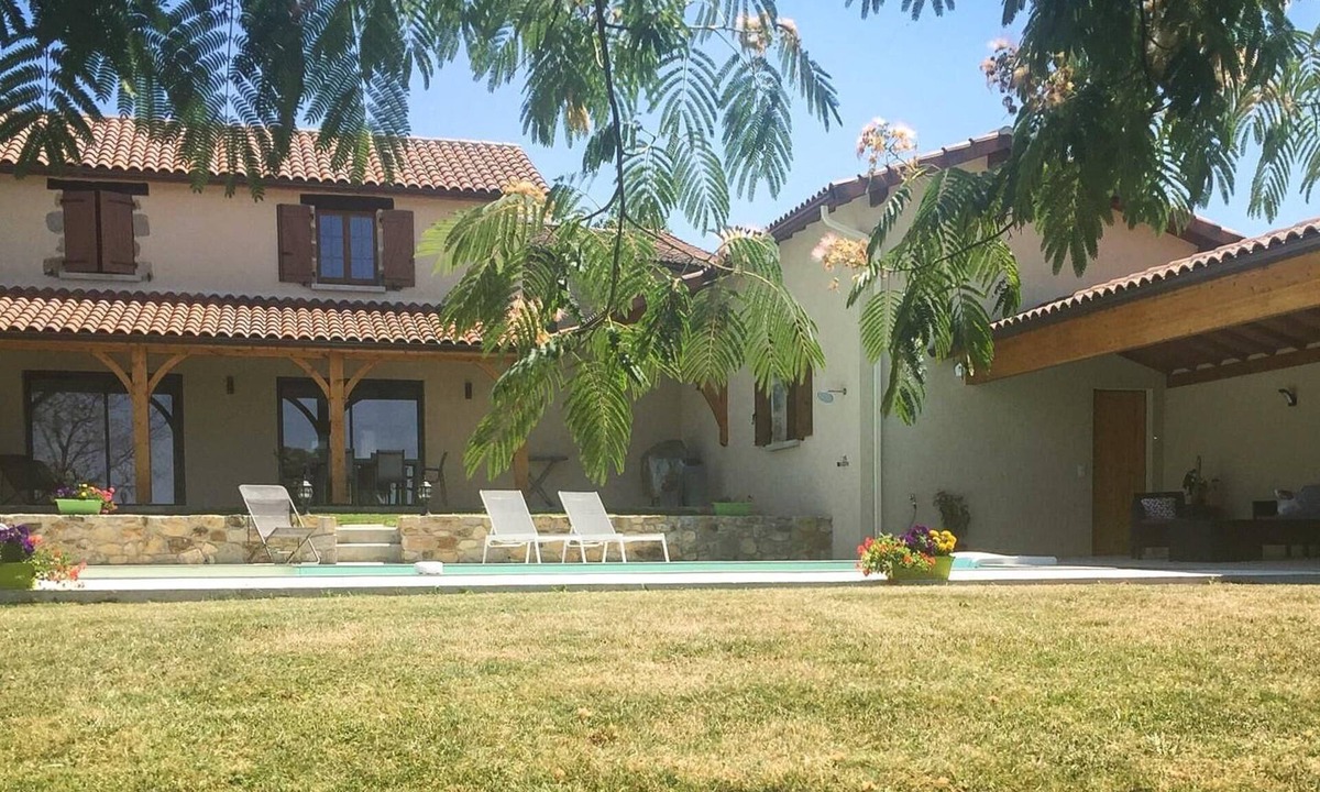 Montredon House | Gîtes de France® - Maison Labénadie