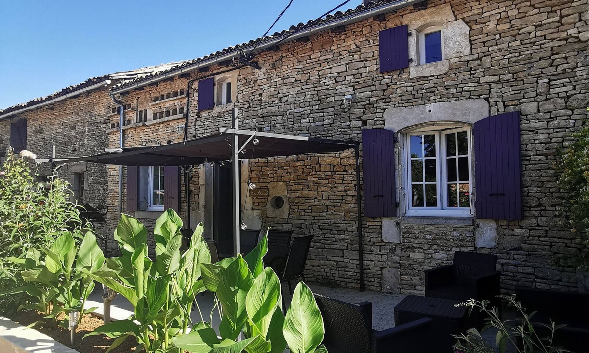 Rom House | Gîtes de la Roche Élie - "Chez Léonie