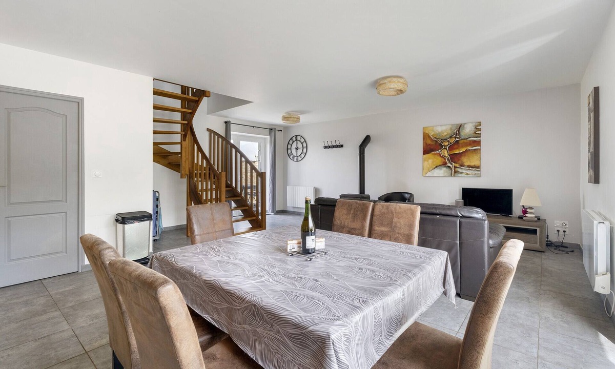Jugon-les-Lacs-Commune-Nouvelle House | Gîtes des Lacs – L'oranger: Shared Pool, Sauna & Jacuzzi, Private Terrace, Wi-Fi