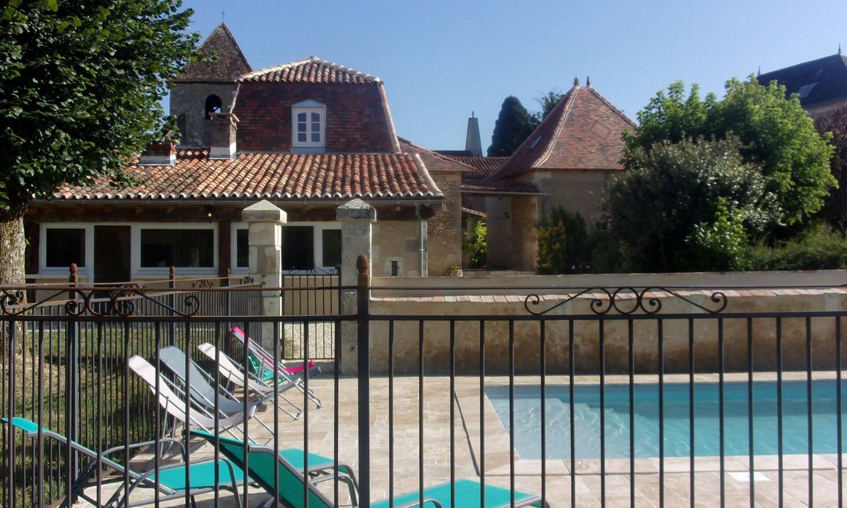 Pillac House | Gîtes du clocher