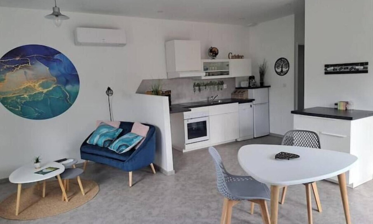 Saint-Medard-de-Guizieres Hotel | Gîtes À LA source "La Dronne" accommodation