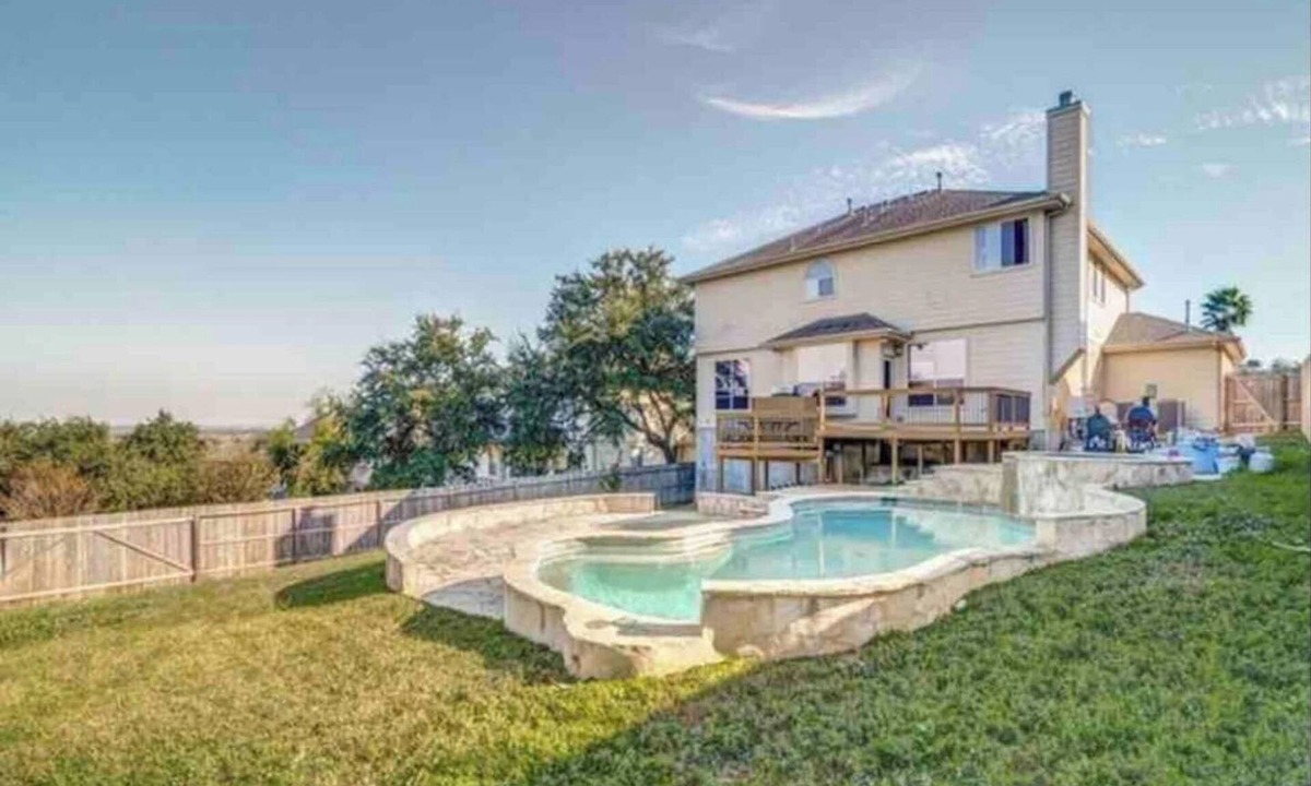 San Antonio House | G-L-A-M Home in Alamo Ranch San Antonio