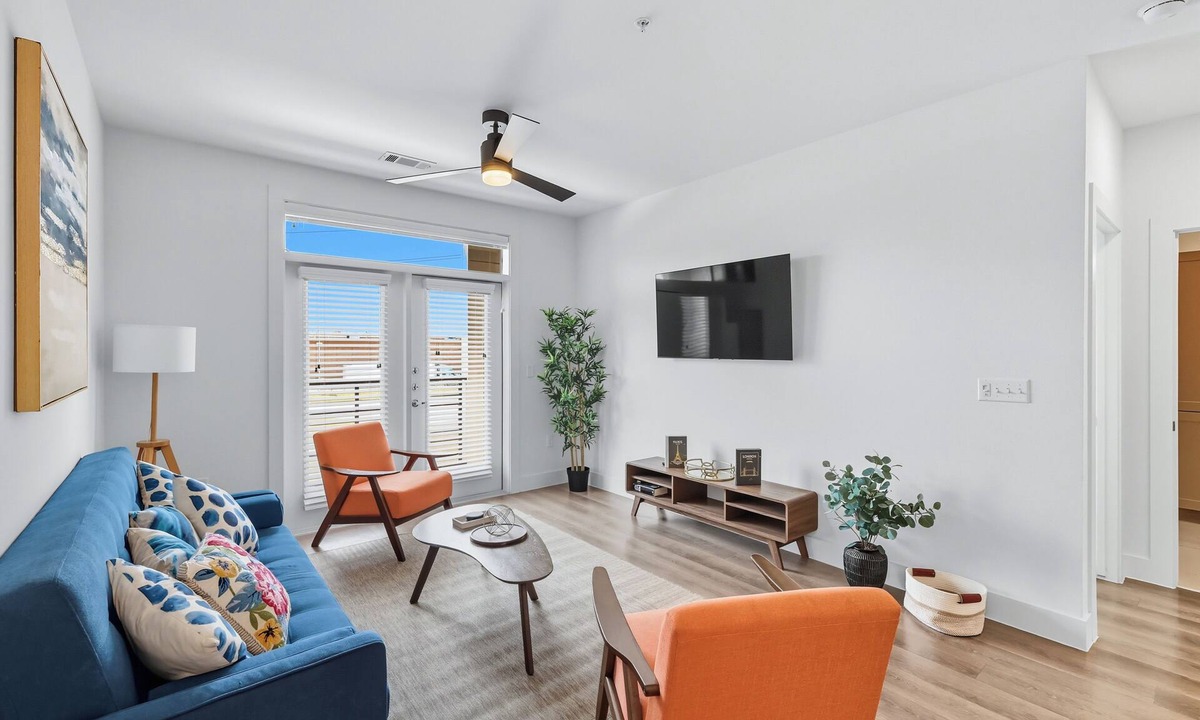 Fort Worth Condo | G001 Spacious 2B Condo w/Pool&Gym by Traveller's Comfort in Downtown Fort Worth
