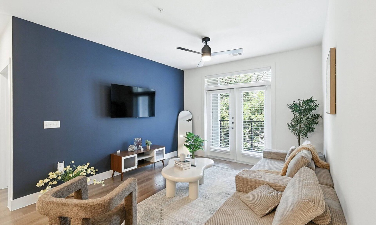 Downtown Fort Worth Condo | G12 Luxury 2B Condo W/Pool & Gym by Traveller's Comfort in Downtown Fort Worth