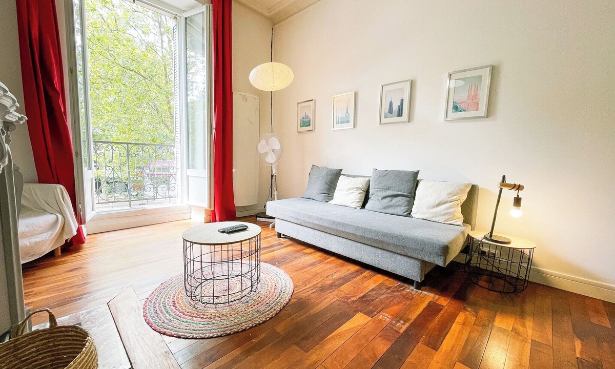 Quartier Chorier-Berriat Apartment | #G3 |The authentic 🏮| T2 downtown | Balcony, tramway