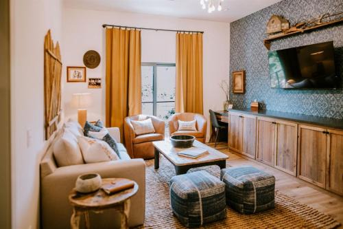 Wimberley Hotel | Gaines Ranch on the Square Cutters Quarters