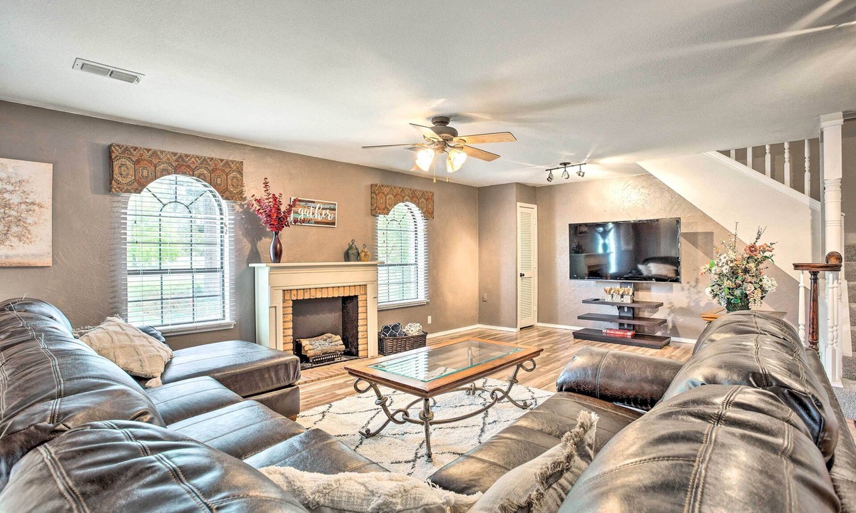 Gainesville House | Gainesville Home w/Outdoor Oasis, 16 Mi to Lake