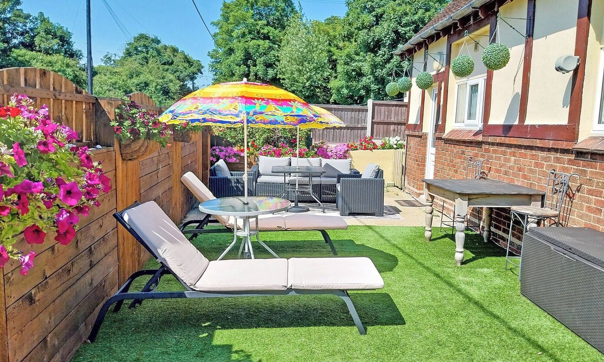 Chapel Saint Leonards Cottage | Gainsborough Cottage