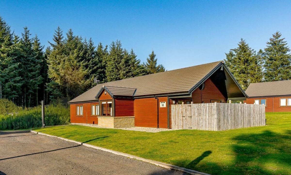 Glenisla Cabin | Galbraith Premier Spa, Dundee
