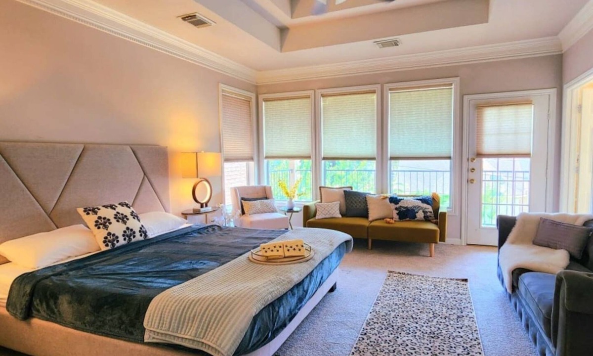 Uptown House | Galleria Home: Swim, Play, Relax, Walk Anywhere!
