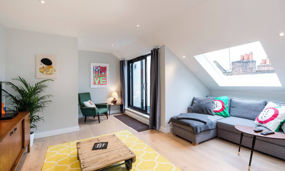 Whitechapel Apartment | Gallery Duplex off Brick Lane