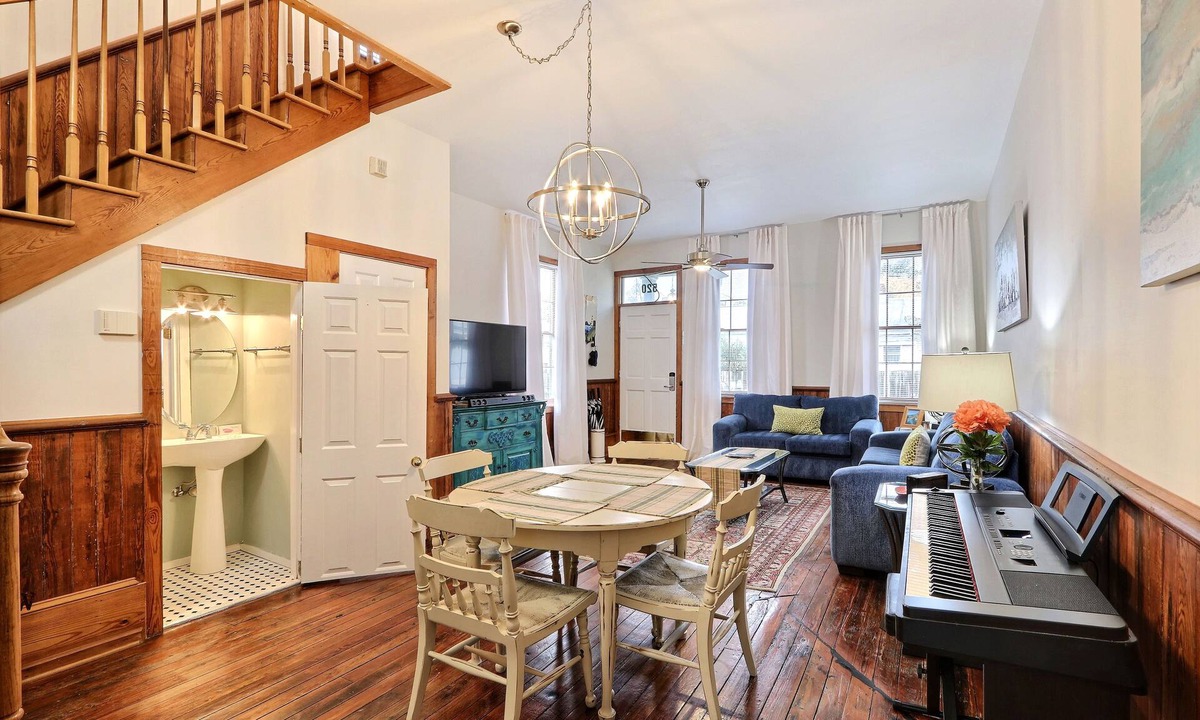 Beach Institute Apartment | Gallery Stays - Low Country